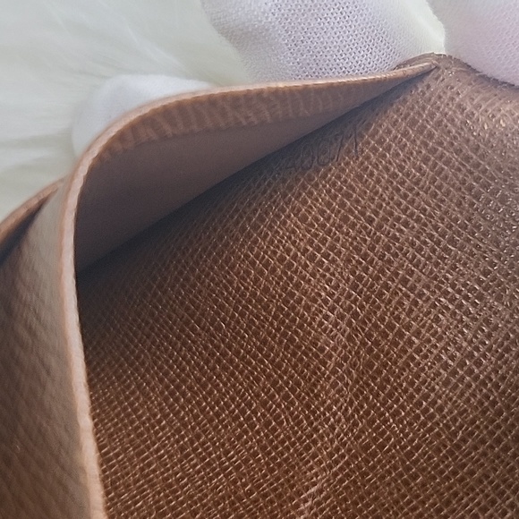 Louis Vuitton Porte Monnaie Billets Tresor Bifold Wallet. Authentic - Picture 12 of 16